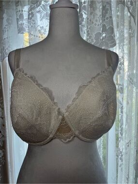 ASOS Lace Underwire Bra in Ivory